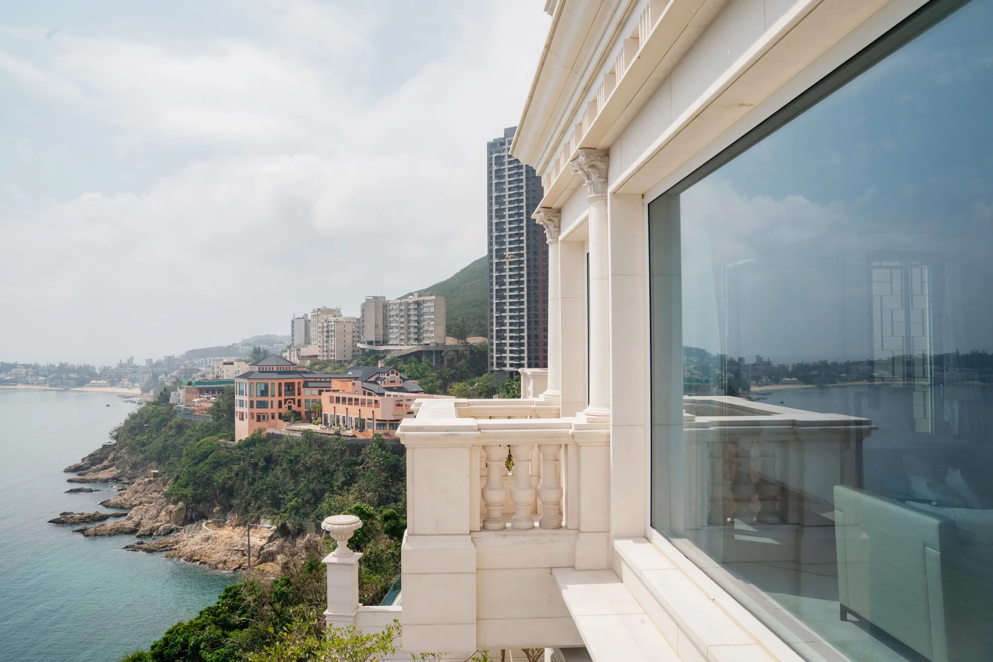 Ready-to-Move-In Mansions for Just $75 Million in Hong Kong