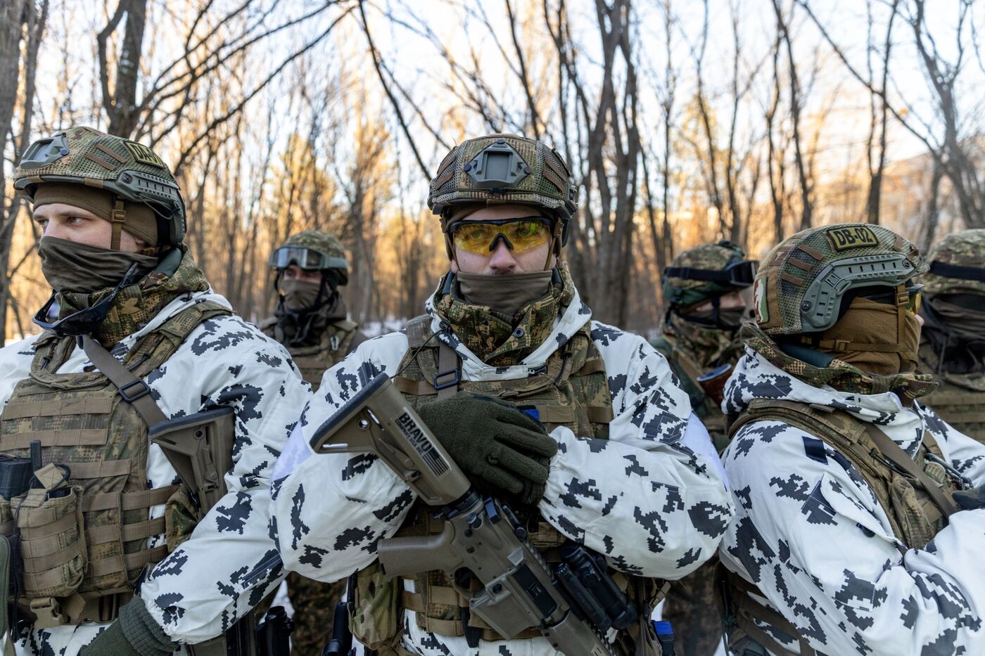 Members of the Ukrainian forces participate in an urban combat training exercise.&nbsp;