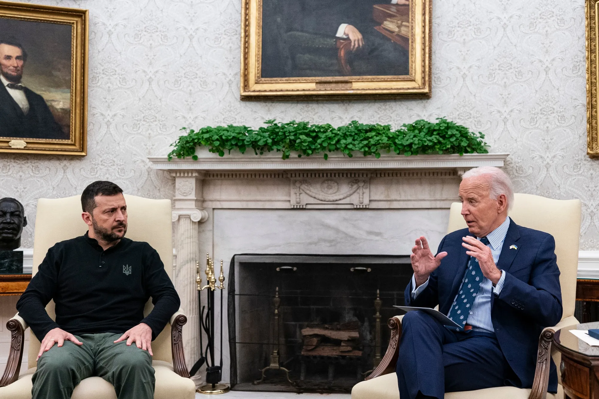 ウクライナ支援急ぐバイデン政権に同盟国が恨み節－少な過ぎ、遅過ぎ