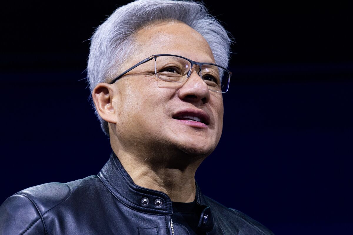 🟥 "Il CEO di Nvidia avvia la riduzione delle azioni: venduti 100.000 titoli per 14,5 milioni di dollari"