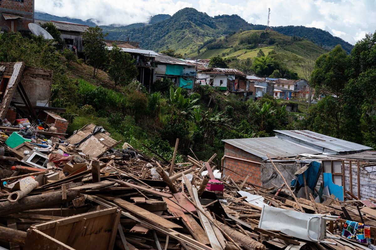 Wrecked Colombian Towns Near Quake Epicenter Face Costly Rebuild