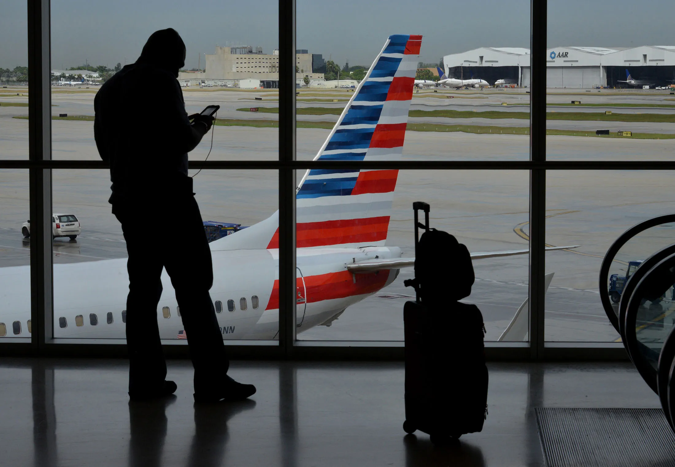 1492917221_American-Airlines