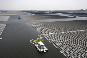 Floating Solar Farm in Huainan