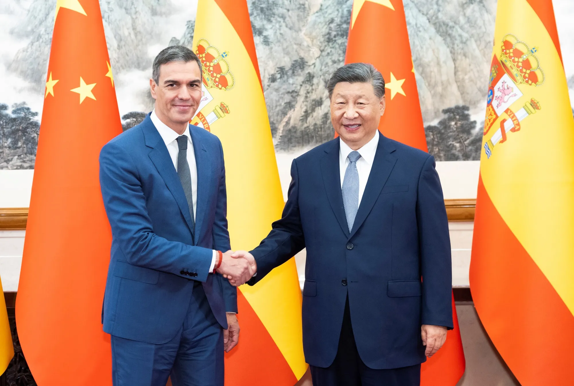 Pedro Sanchez with Xi Jinping in Beijing, in 2024.