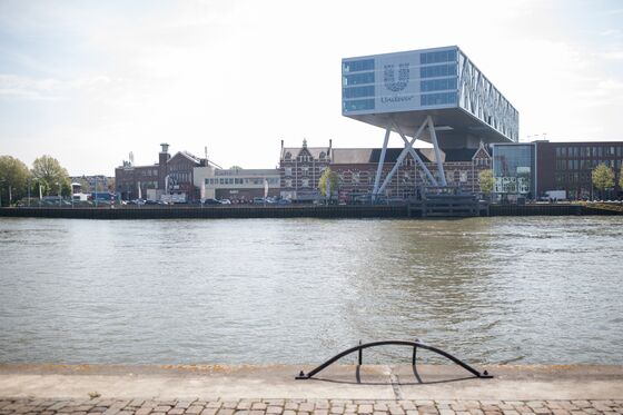 ‘Tax Haven’ No More? Rutte Starts Leaning Left in Dutch Election