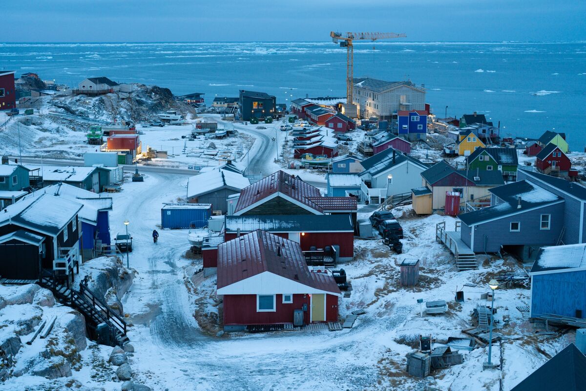 Trump Calls On NATO to Back His Greenland Demands Amid Talks