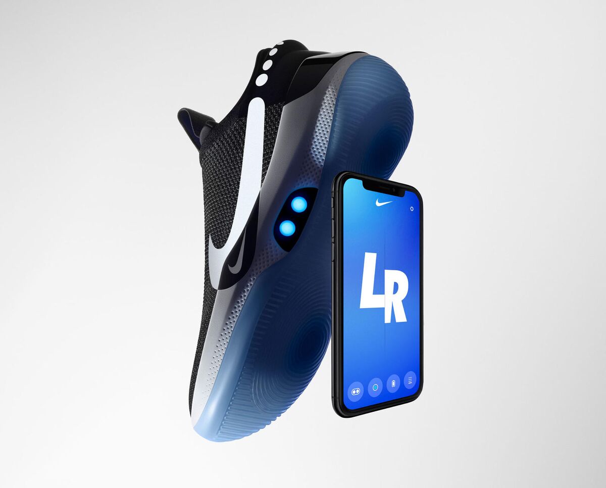 Ciudad Todopoderoso Automatización Nike New Smart Sneaker Adept to Track Real-Time Sport Performance -  Bloomberg