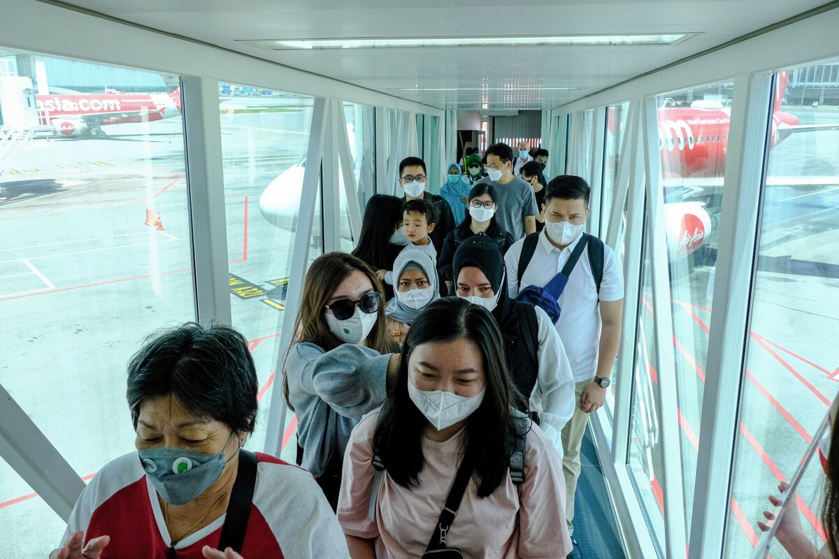Caught In A Maze Of International Travel Rules Bloomberg