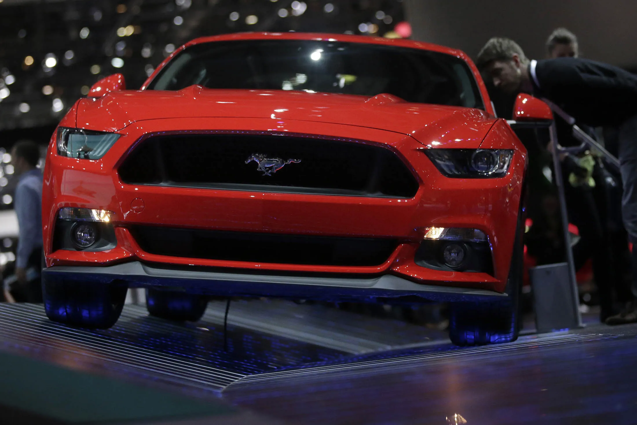 1476144182_ford mustang