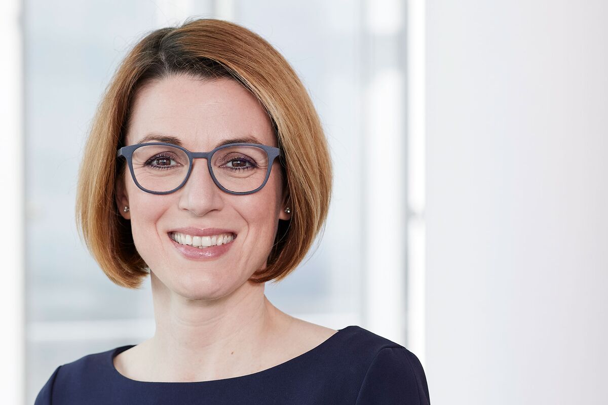 assets.bwbx.io image