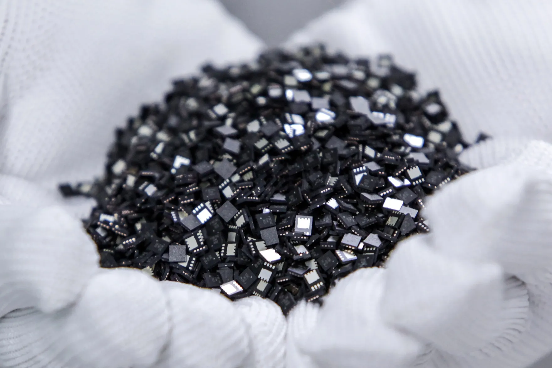 Semiconductor chips&nbsp;