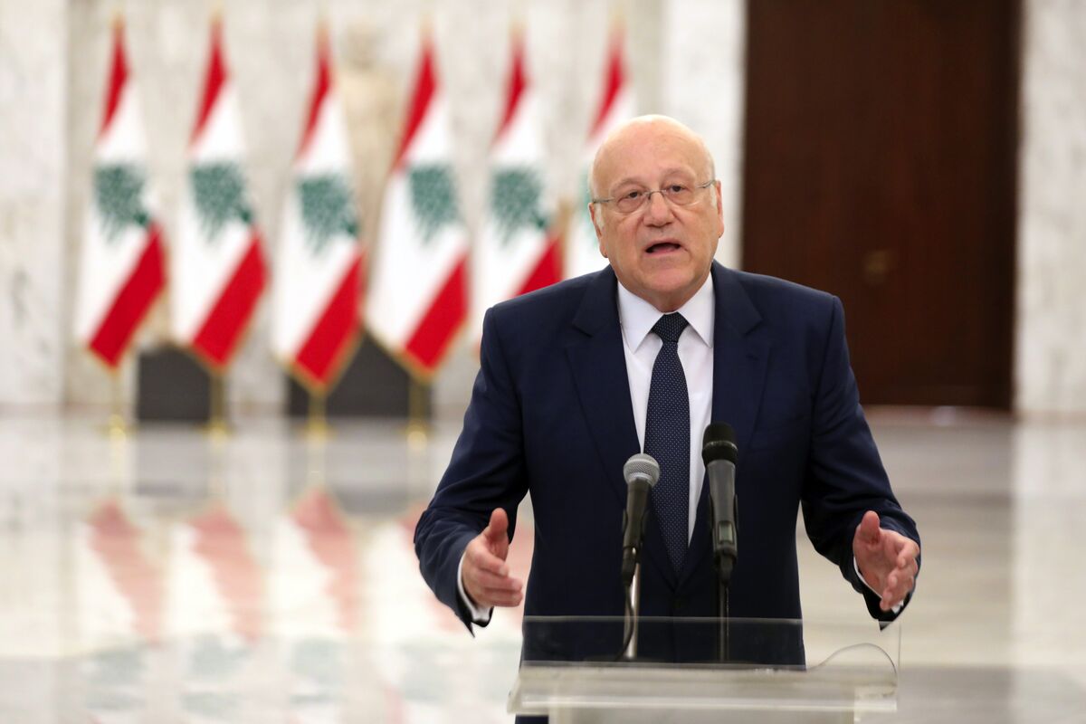 Lebanon’s Billionaire Premier Aims to Halt Economic ‘Fire’ - Bloomberg