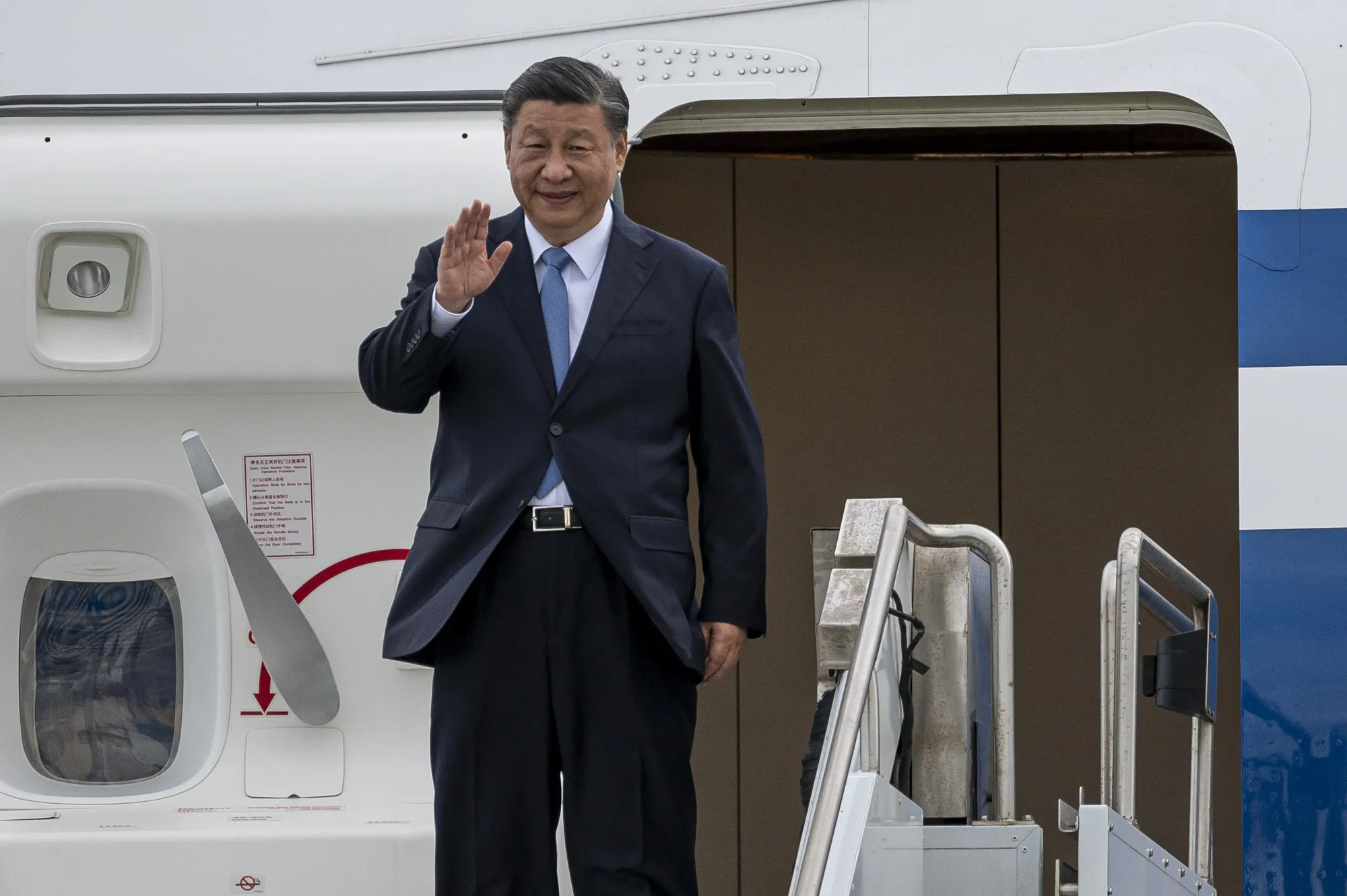 Xi Jinping arrives at San Francisco International Airport&nbsp;on the sidelines of the Asia-Pacific Economic Cooperation (APEC) summit on Tuesday.