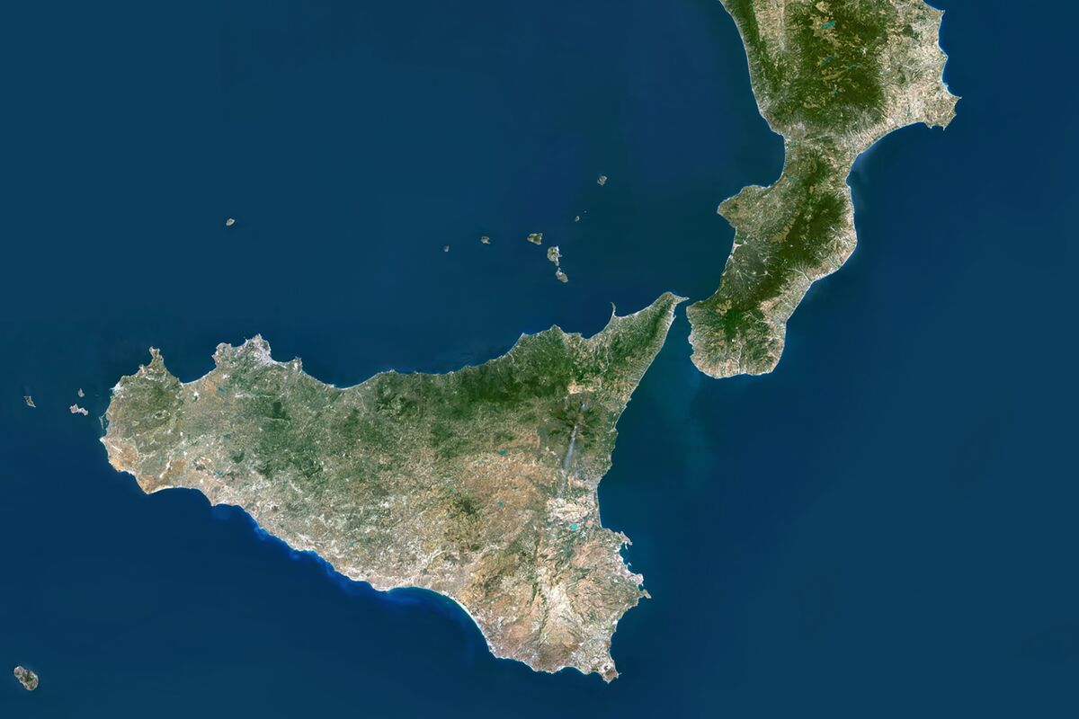 Italy Revives Bridge-to-Sicily Plan That Eluded Ancient Romans