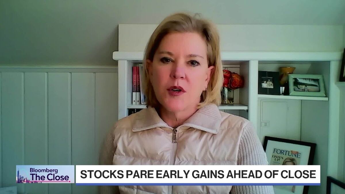 Meredith Whitney Says Lower-End Consumer Going Through Recession