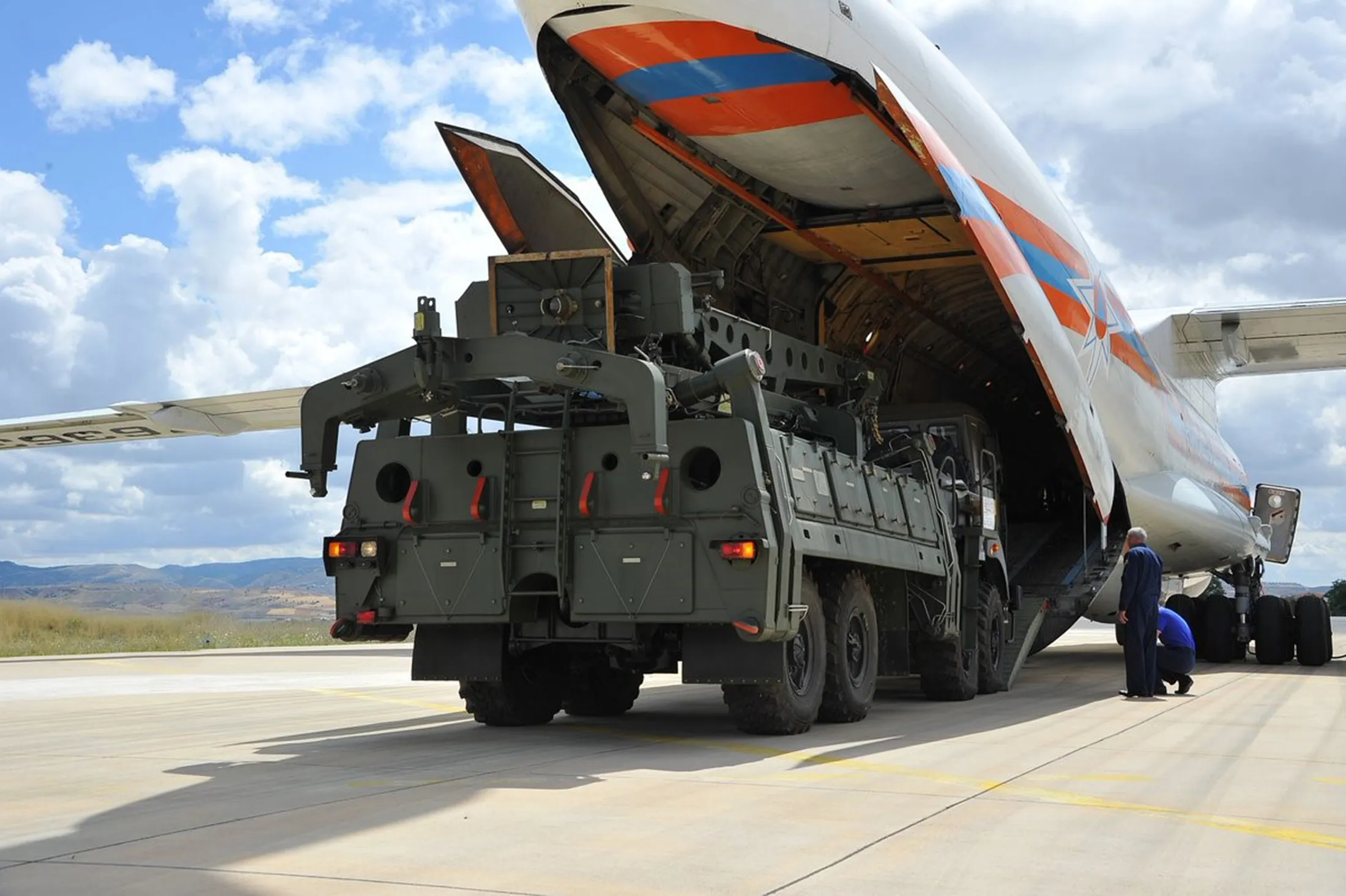 A Russian Ilyushin Il-76, carrying the first batch of equipment of S-400 missile defense system, arrives at Murted Air Base in Ankara, Turkey on July 12.