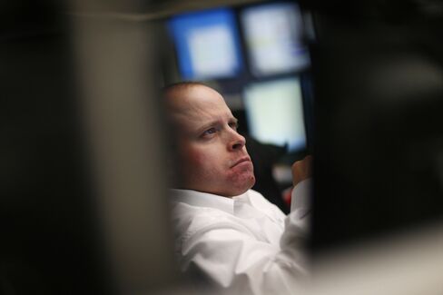 Europe Stocks Drop With Metals on China Concern