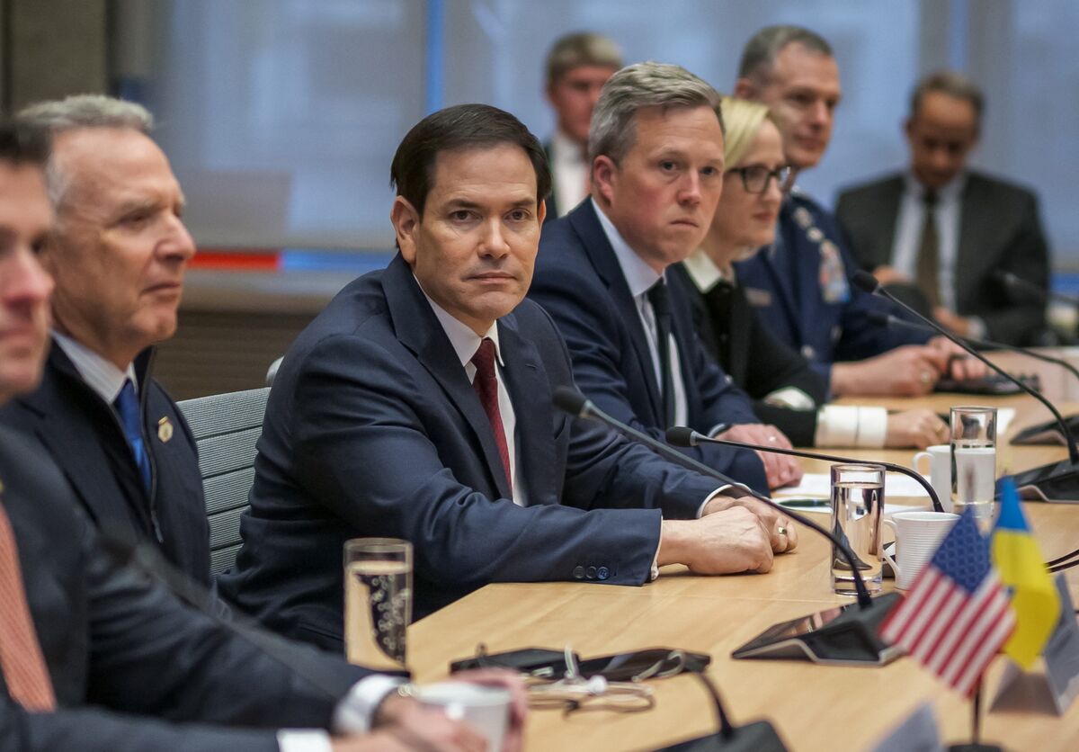 assets.bwbx.io image