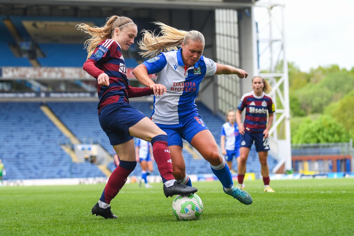 🟪"I Blackburn Rovers a un bivio: possibile ritiro dalla squadra femminile per l'aumento dei costi"