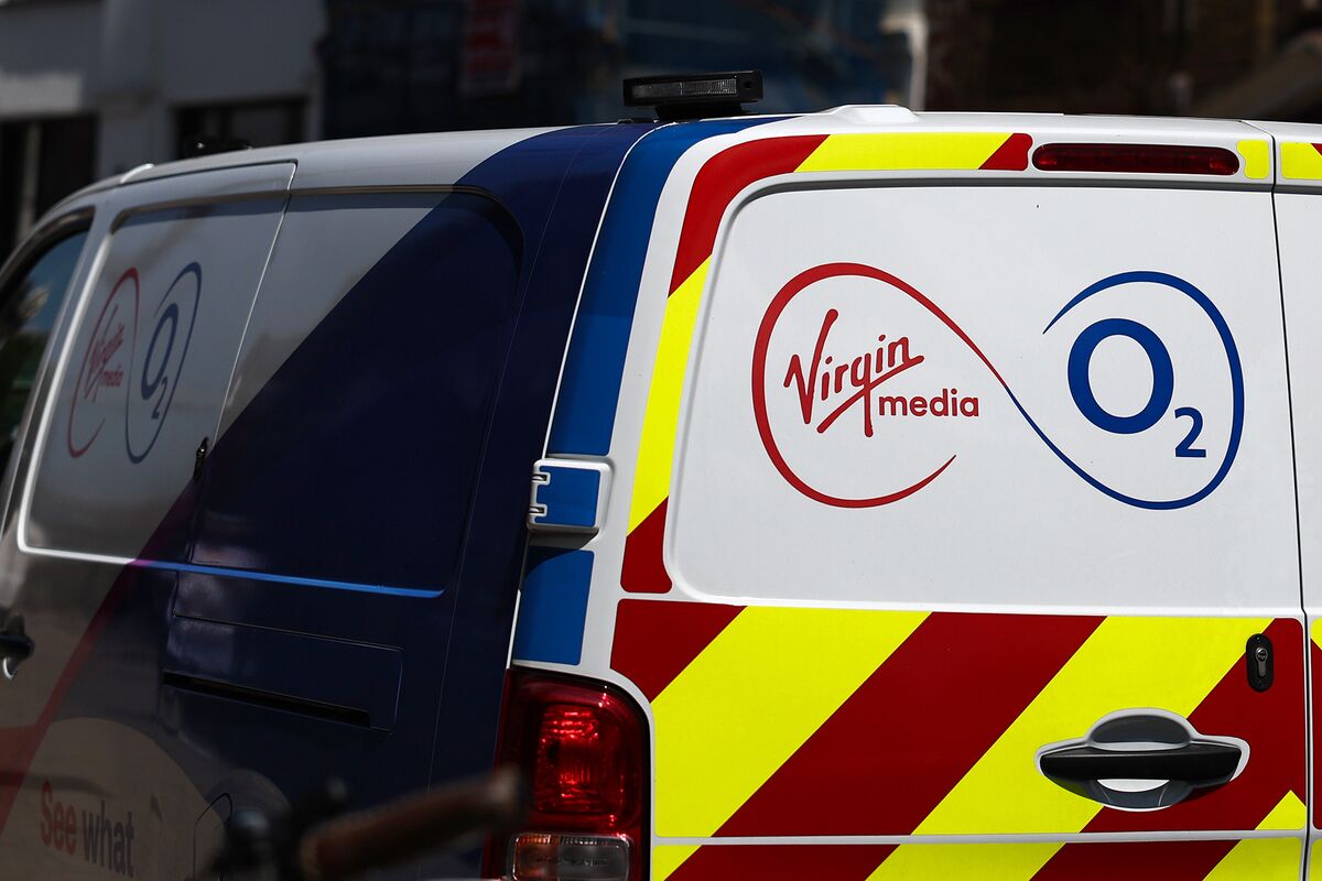 Goldman, Morgan Stanley Traders Are Split Over Virgin Media Debt