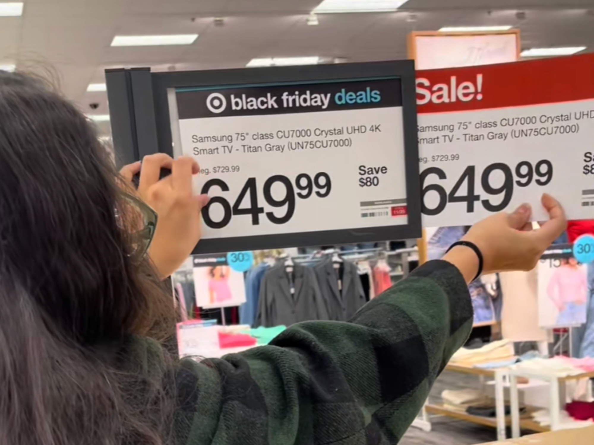 Viral TikTok on Target's Black Friday TV 'Deal' Shows Shoppers Are Smart -  Bloomberg