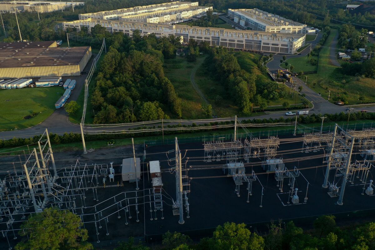 Data Centers Need Own Power Supply, US Grid Watchdog Says