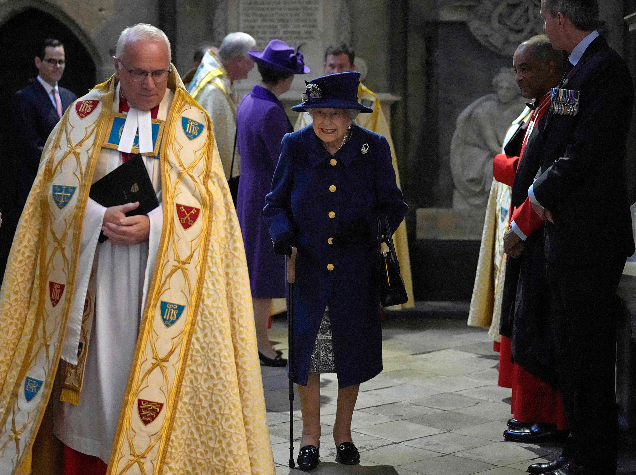 visit the queen in westminster abbey