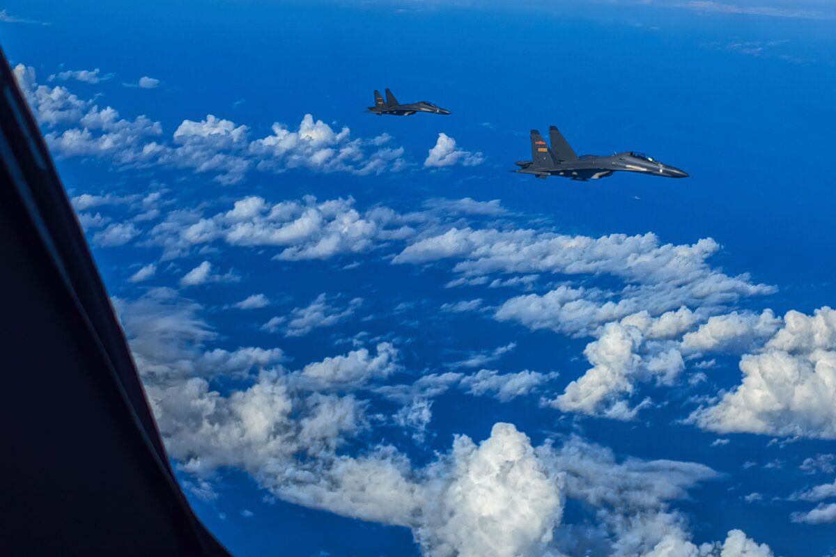 Xi Swaps Fighter Jets for Diplomatic Hardball to Squeeze Taiwan