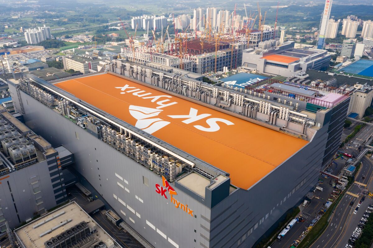 Fiebre por la IA catapulta a SK Hynix y Micron al club del billón de dólares