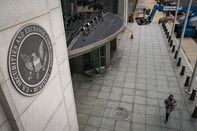 relates to How to Understand the Correction in the ESG Fund Market