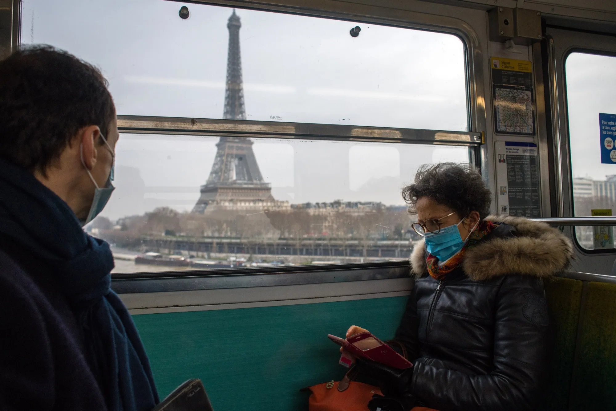 Covid-19 measures like social distancing or mask-wearing helped curb the influenza virus in 2021,