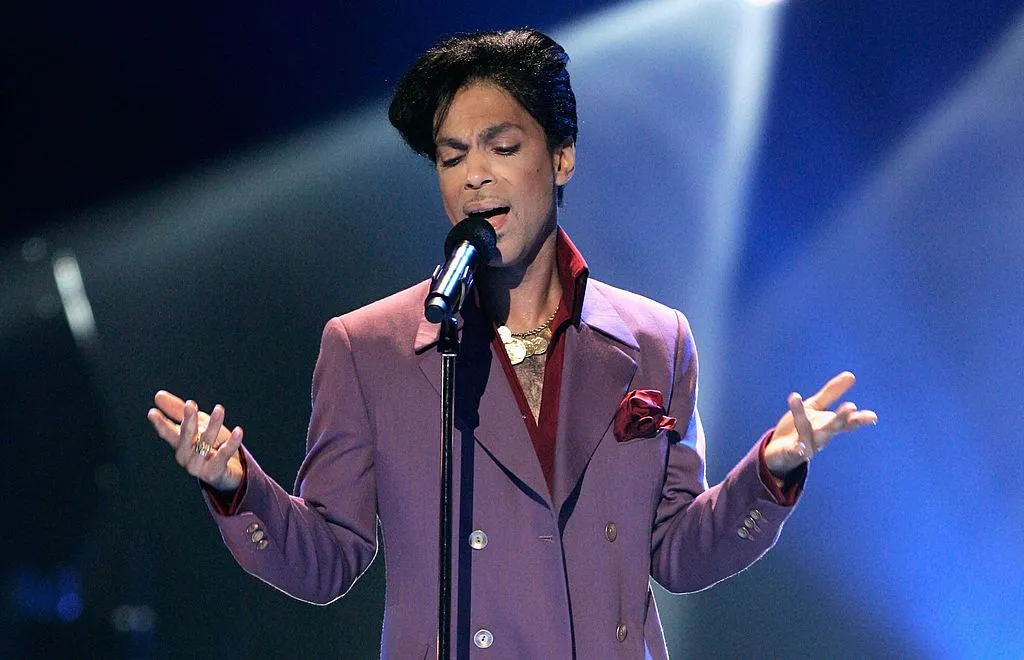Prince performs onstage at the Kodak Theatre in Hollywood, California.