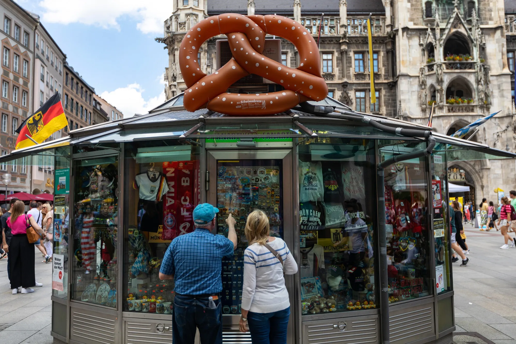 A souvenir kiosk in Munich.