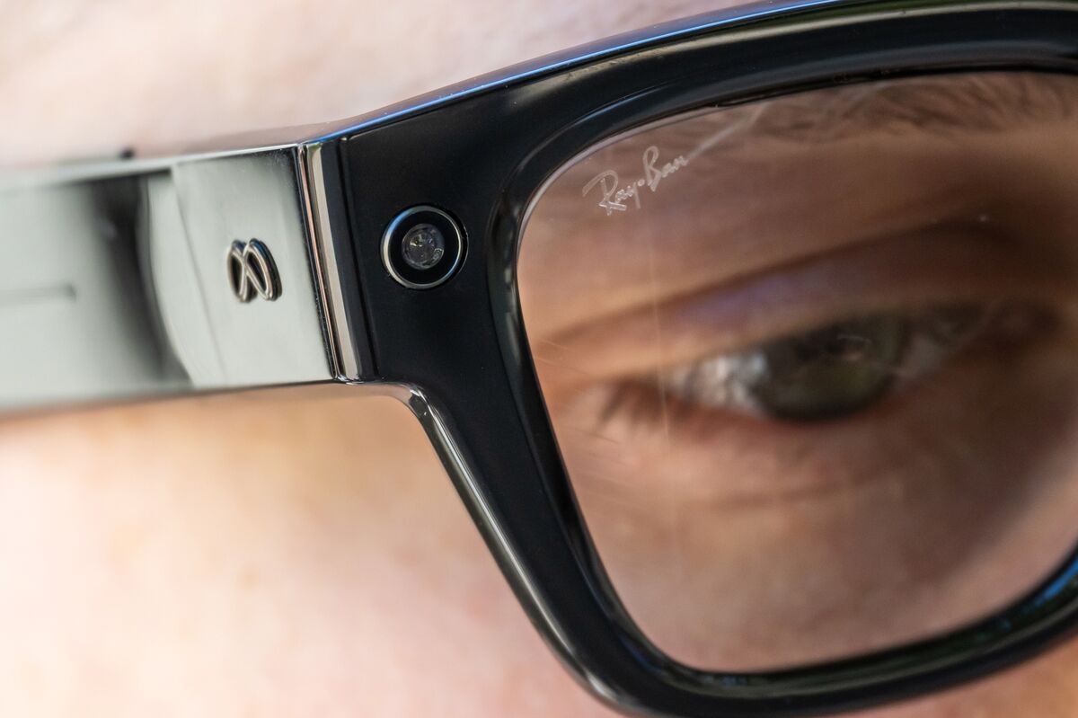 Meta’s $799 Display Glasses Give a Glimpse of the Future: Review
