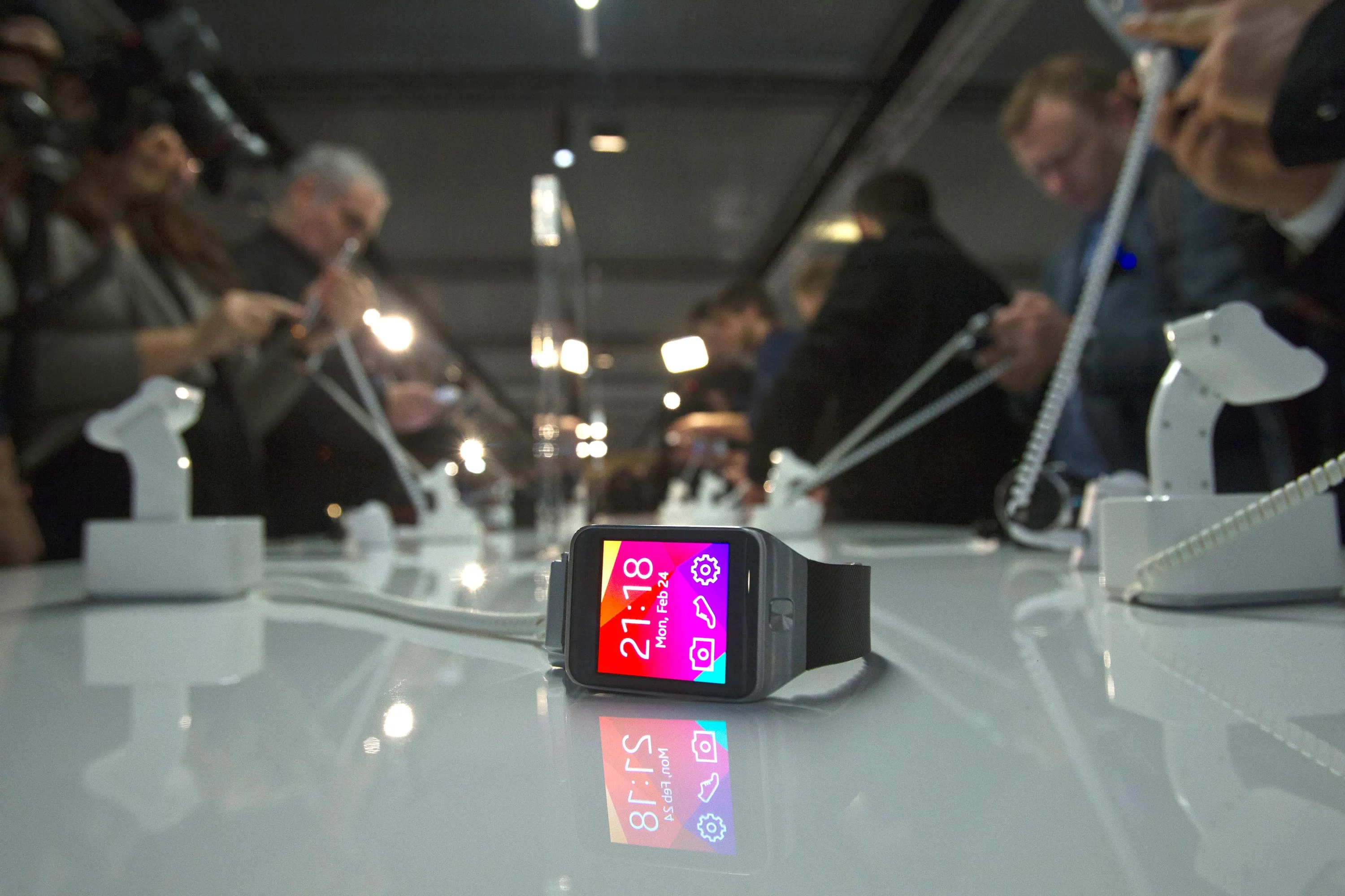 A Galaxy Gear 2 wearable device by Samsung Electronics Co. at of the Mobile World Congress in Barcelona on Feb. 24, 2014. Photographer: Angel Navarette/Bloomberg