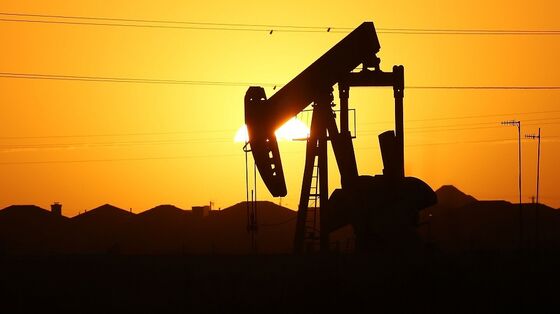 Oil Jumps Back Above $100 as Russia Casts Doubt on Ukraine Talks