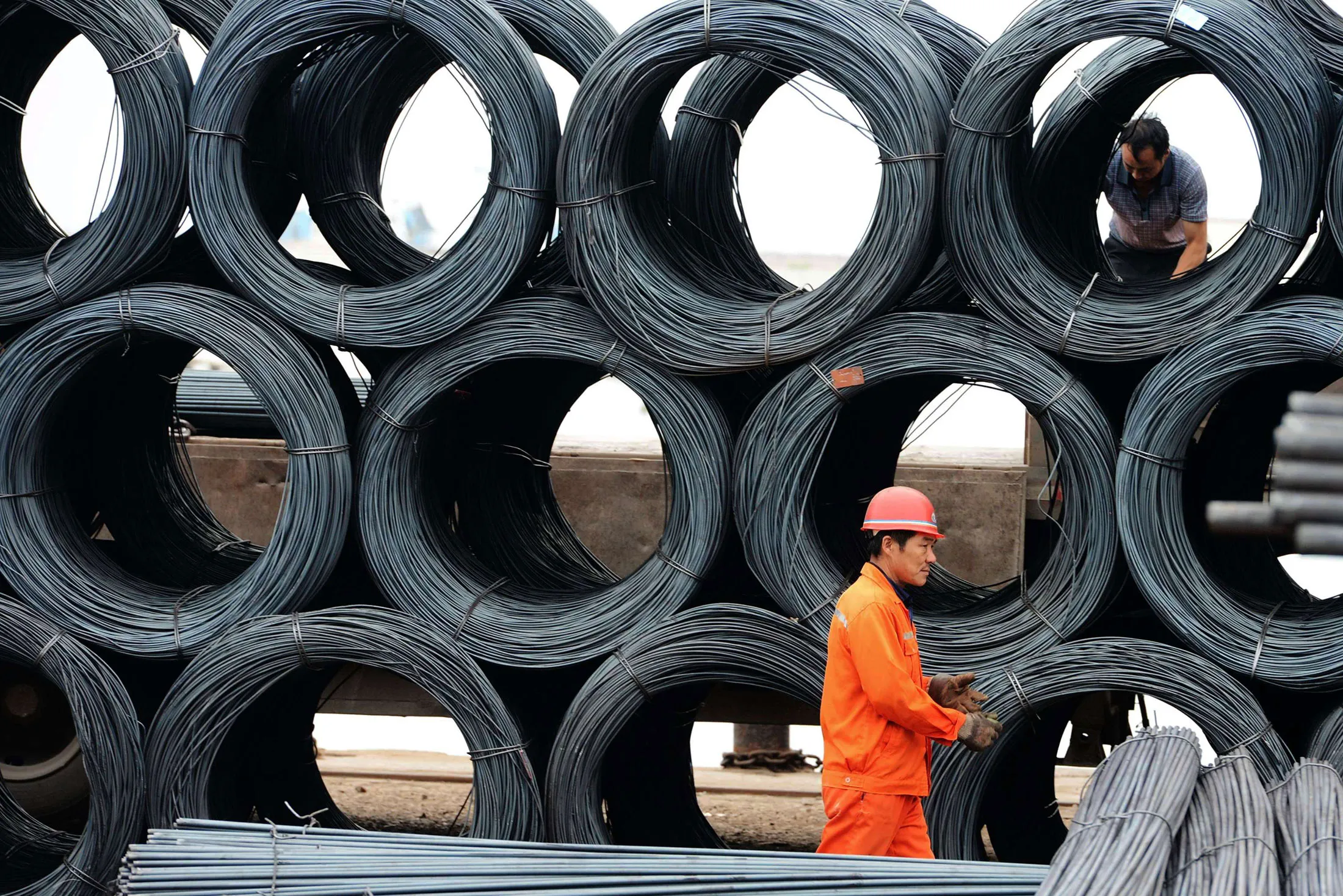 A further slump in commodities prices or the Chinese stock market may set off enough opportunities for Oaktree to seek more money.
