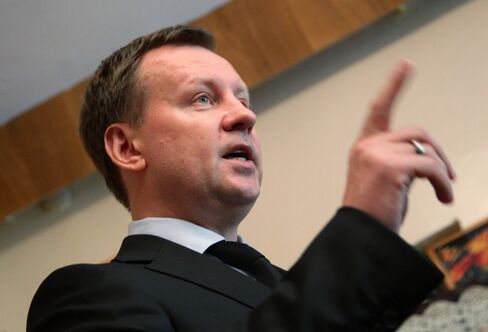 1490312872_Denis Voronenkov