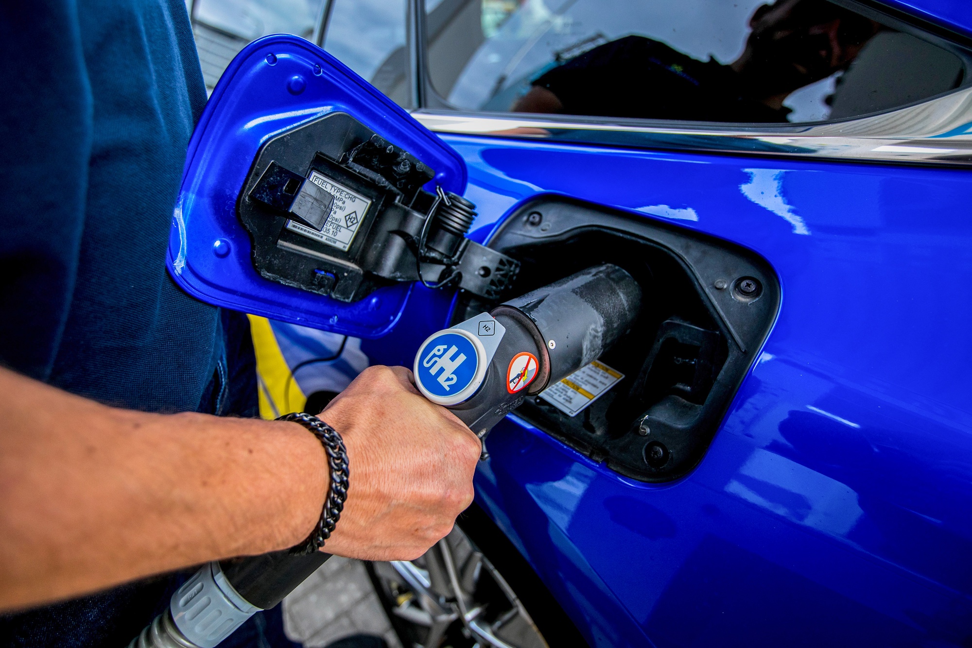 The Path to Clean Energy Fueled by Hydrogen - Bloomberg