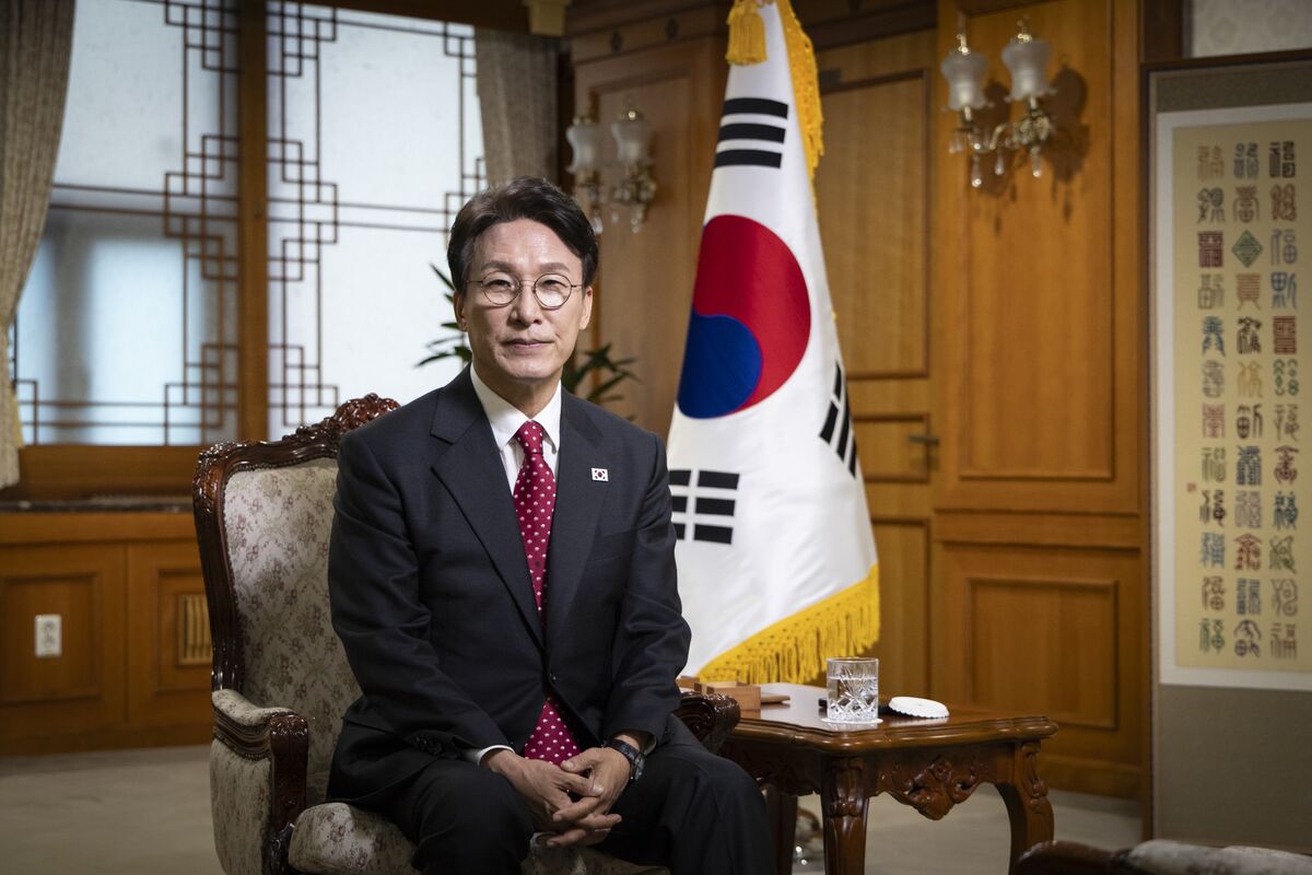 South Korea Says US Projects Will Remain in Limbo Until Visa Fix (Bloomberg)
