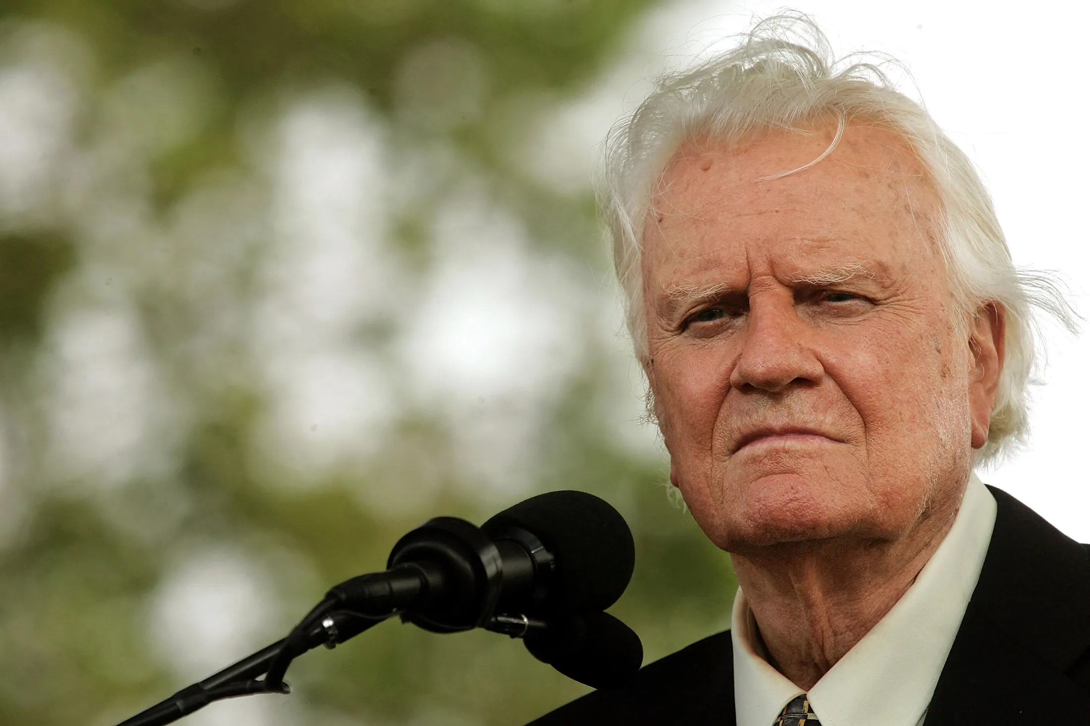 Billy Graham, Pastor Who Advised World Leaders, Dies at 99 - Bloomberg
