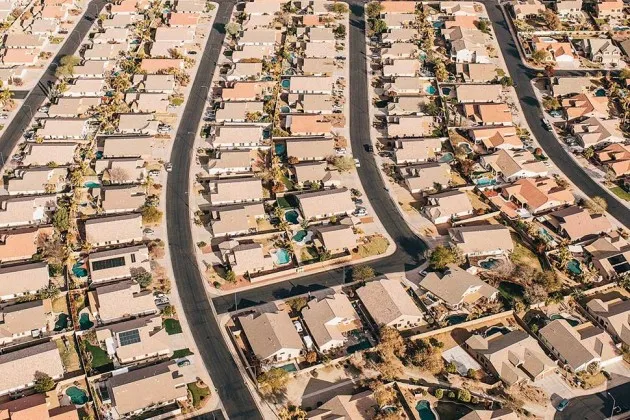 Homebuilders Offer Goodies as Sales Slow