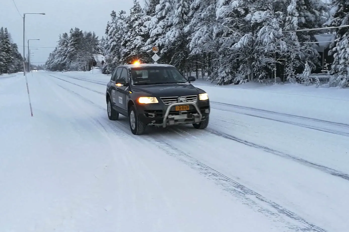 1513793034_lede-hp-ski-car