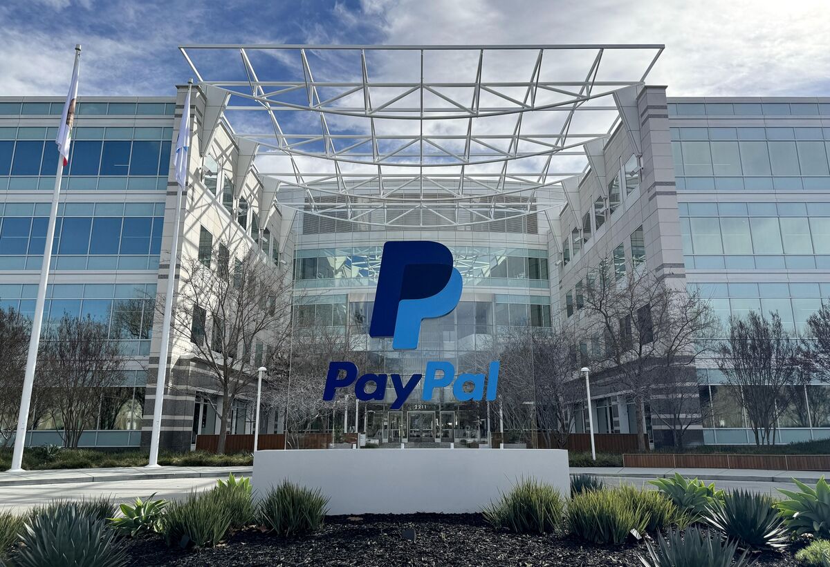 
                            PayPal Attracts Takeover Interest After Stock Slump