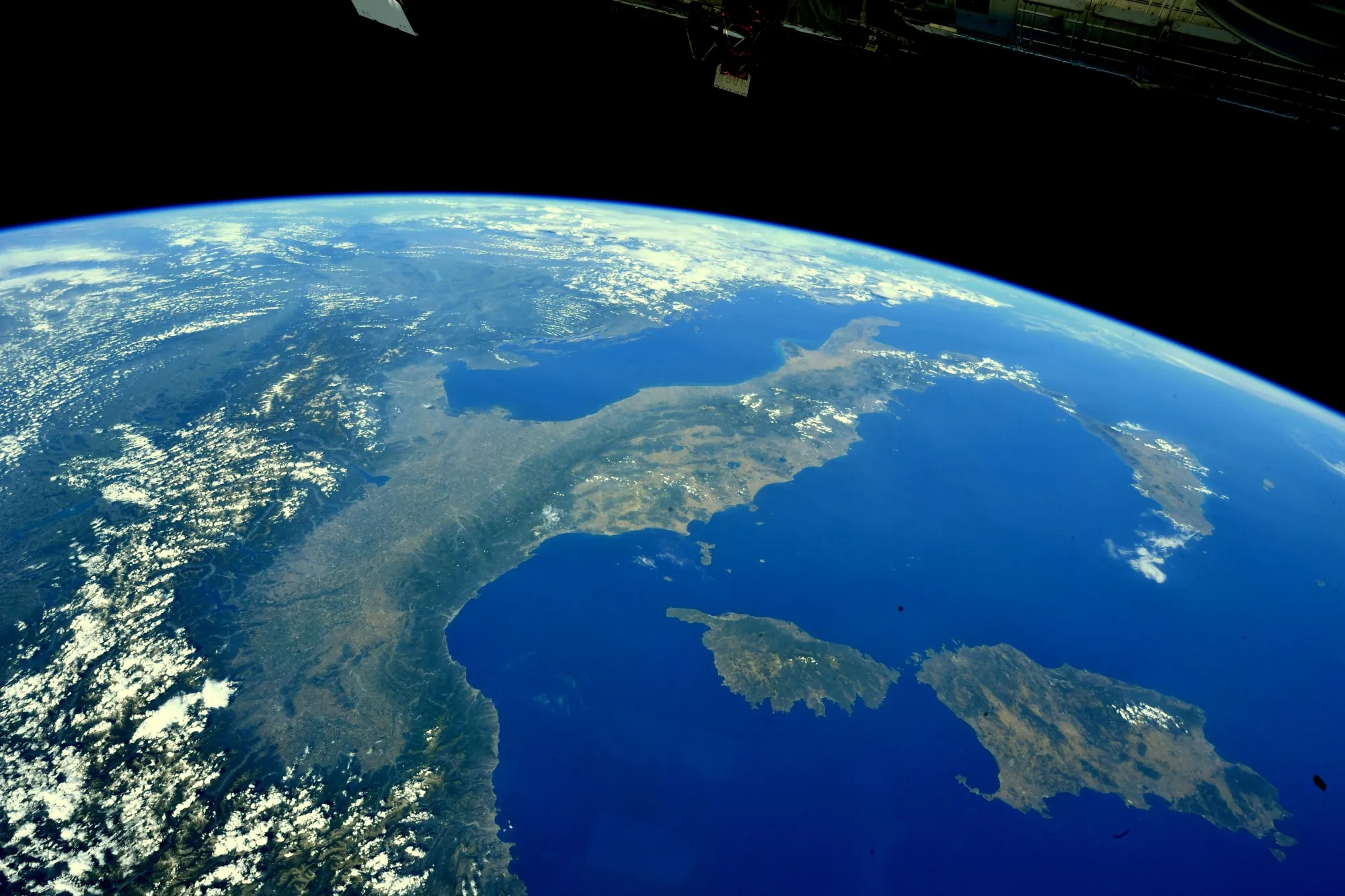 This image of the Italian peninsula was captured from&nbsp;the International Space Station in June 2022, shortly before the country&nbsp;declared a state of emergency because of&nbsp;devastating&nbsp;heat and drought.