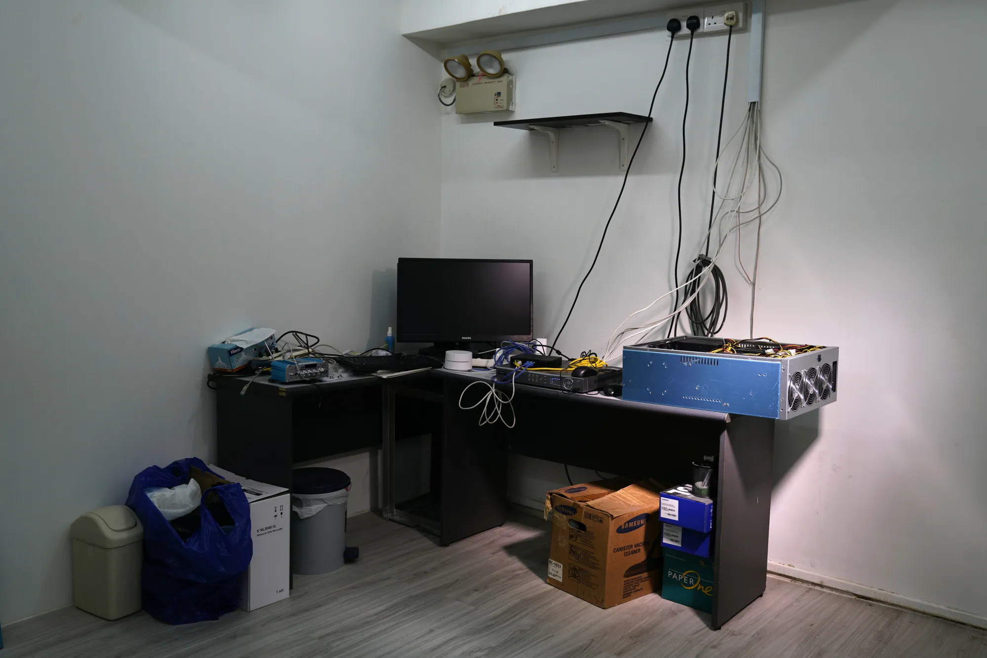 Ready-Made Crypto Mining Kits Lure More Than Geeks in Singapore - Bloomberg