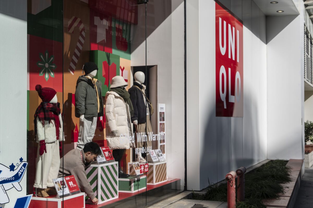 Uniqlo Owner Sees Stronger Profit and Sales in New Fiscal Year