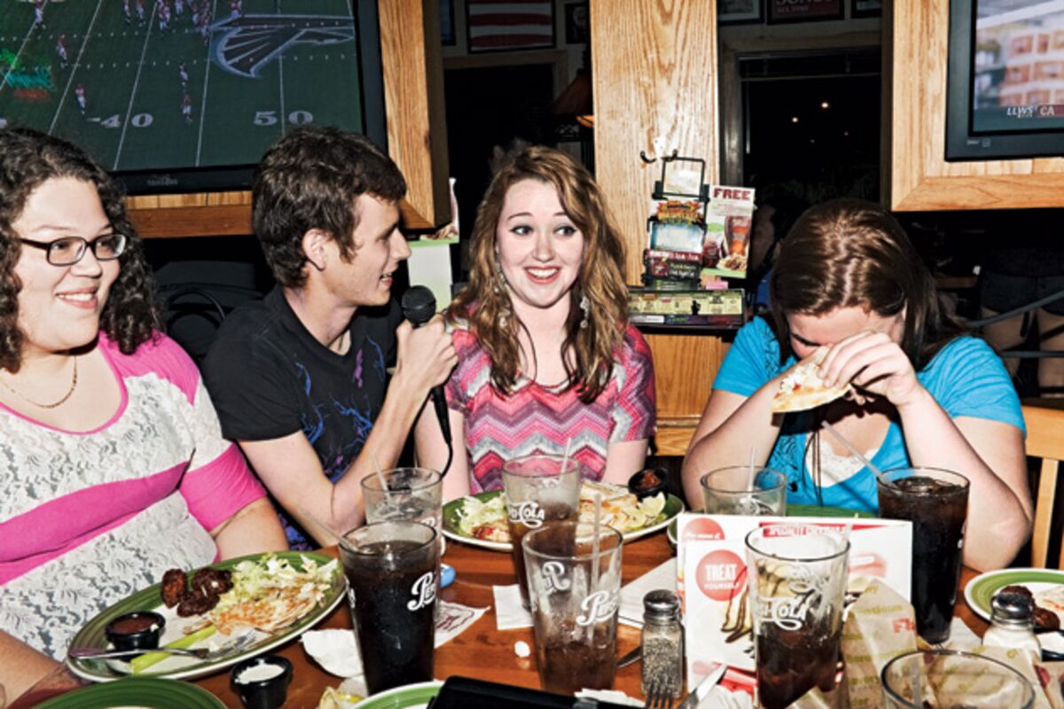 club-applebee-s-bloomberg