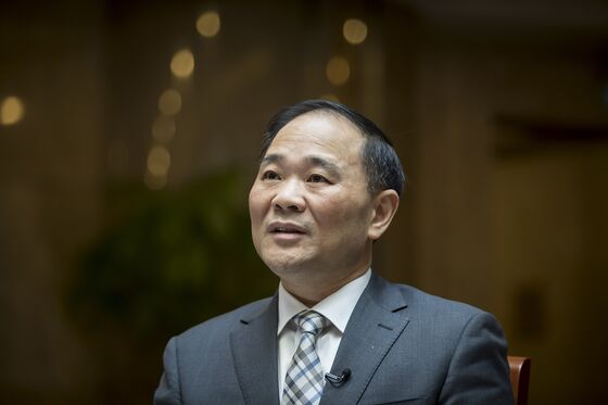 Billionaire Li Shufu Lays Groundwork for His Next Big Move