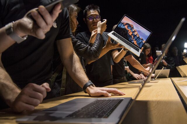 Bloomberg business news